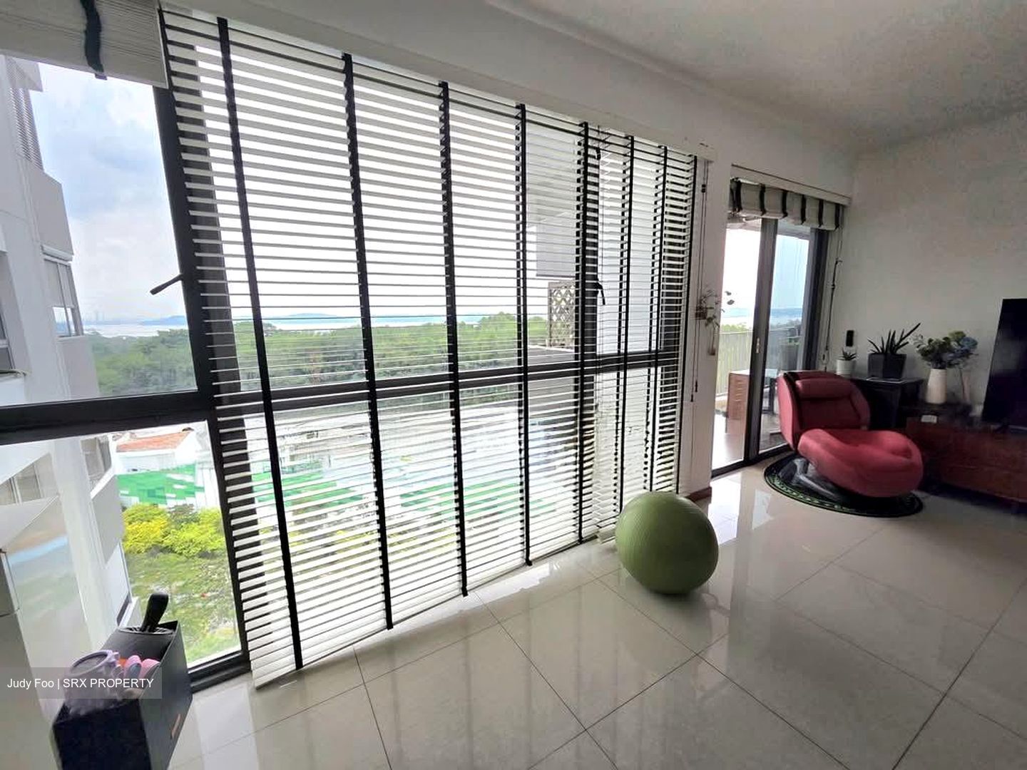 Vue 8 Residence (D18), Condominium #568896491